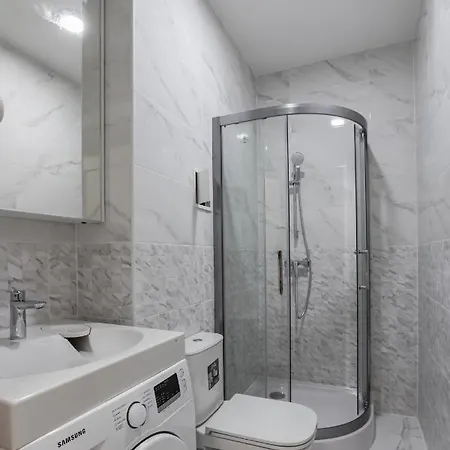 Alunana Apartman *